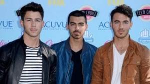 Watch Jonas Brothers Break Up Video