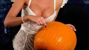 Watch WORLDS TOP 10 HALLOWEEN PUMPKIN DESIGNS Citrouilles d'Halloween Video