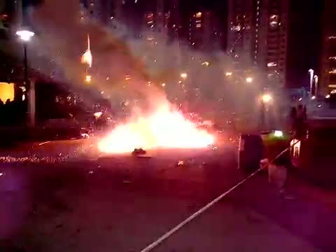 Watch Crackers bursting on Diwali - Happy Diwali Video