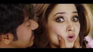 Watch Himmatwala - Ajay saves Tamannaah from Tiger - Action scene Video