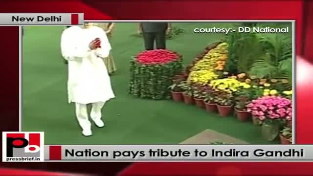Watch Sonia Gandhi, Rahul Gandhi at 24 Akbar Road to pay tribute to Indira Gandhi Video