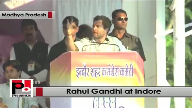 Watch Rahul Gandhi strikes chord with people of Indore (MP) Video