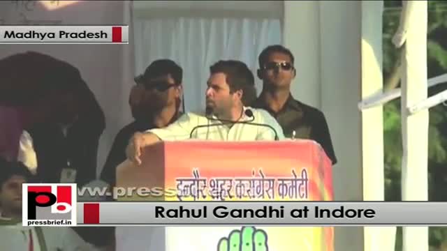 Watch Rahul Gandhi in Indore (Madhya Pradesh): Congress united but BJP divides people Video