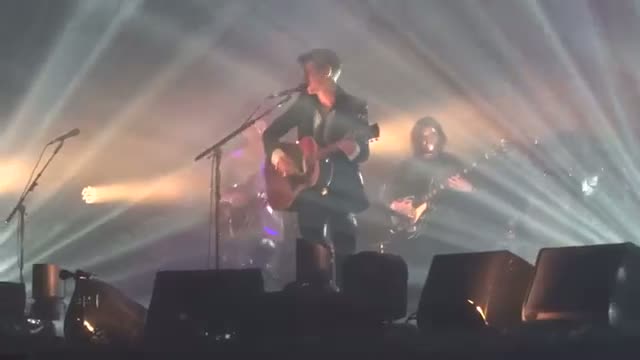 Watch Arctic Monkeys - Walk On The Wild Side live @ Echo Arena Liverpool 2013 Video