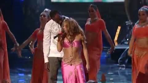 Watch Shakira - Hips Dont Lie Live Stage Show New York Performance Video