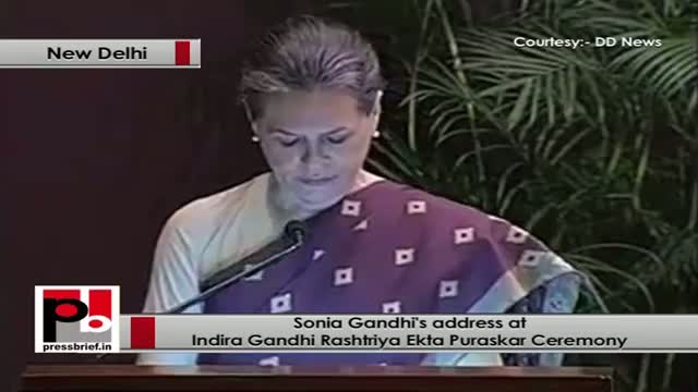 Watch Sonia Gandhi at Indira Gandhi National Integration Award function warns against divisive forces Video