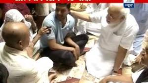 Watch Modi takes off from Gaurichak after meeting Raj Narayan's family Video