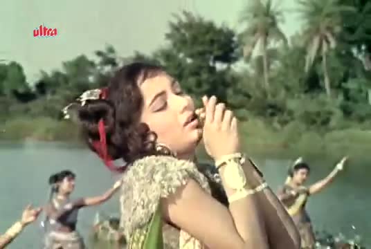 Watch Aaja Aai Bahar - [Old is Gold] Sadhana, Lata Mangeshkar, Rajkumar (1964) Video