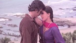 Watch Tere Mere Beech Mein - [Old is Gold] Kamal Haasan, Lata Mangeshkar, Ek Duuje Ke Liye, Romantic Song (Duet) 1981 Video