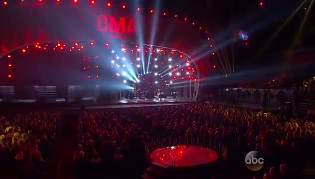 Watch Brad Paisley The Mona Lisa CMA Awards 2013 Video