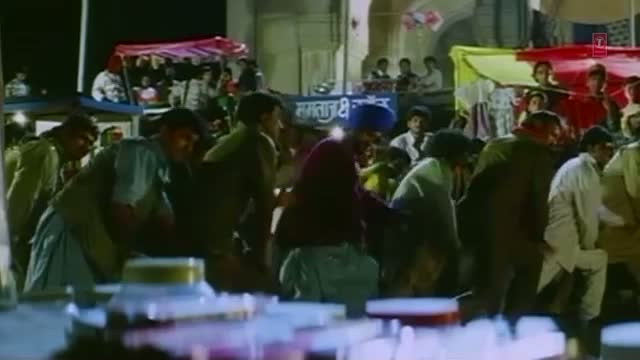Watch "Uparwala Apne Saath Hai" (Full Song) - Sirf Tum - Sanjay Kapoor & Jackie Shroff Video