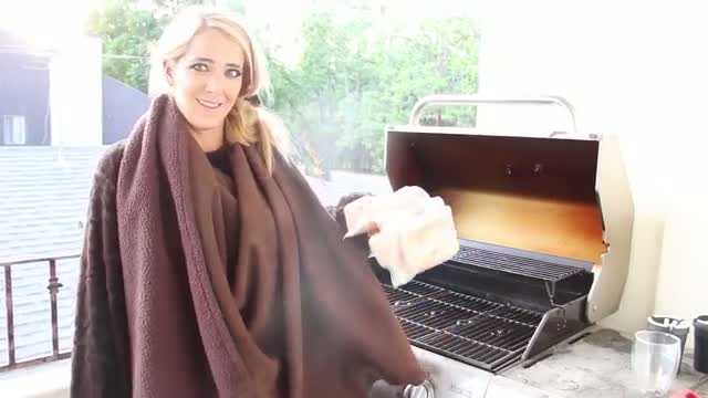 Watch Jenna Marbles - What I Want When I'm Cold Video