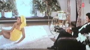 Watch Tum Aur Main Full Song - Aitbaar - Raj Babbar, Dimple Kapadia, Suresh Oberoi Video