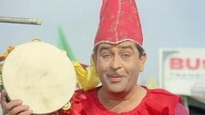 Watch Kehta Hai Joker Saara Zamana - Raj Kapoor - Mera Naam Joker - Bollywood Classic Songs - Mukesh (Old is Gold) Video