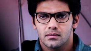 Watch Irandaam Ulagam - Penne Naa Enna Solla Official Full Song (Tamil) Video