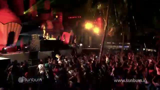 Watch Sunburn Mum/Blr 2013 Line-up Video