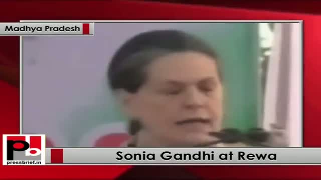 Watch Sonia Gandhi at Rewa (Madhya Pradesh) takes on BJP state government Video