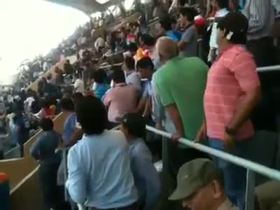 Watch Exclusive: "Modi Modi" chant at Wankhade when Rahul Gandhi enters!! Video