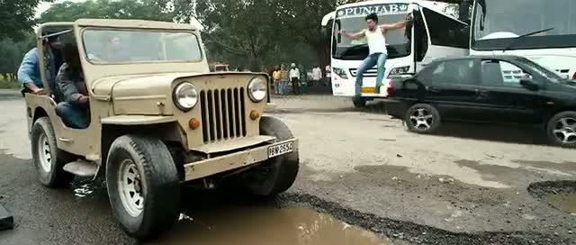 Watch COMMANDO 2013 STARTING BUS STAND FIGHT SCENE OF VIDYUT JAMWAAL / JAMWAL Video