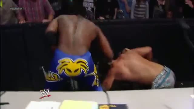 Watch Kofi Kingston vs. Fandango: WWE Main Event, Nov. 20, 2013 Video