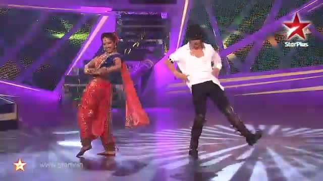 Watch Nach Baliye 6 : Rithvik and Asha's entertaining contemporary dance style - 23 November 2013 Video