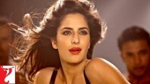 Watch Sar chadi hai Dhoom Dhoom... Bekhudi hai Dhoom Dhoom - Promo 4 - Dhoom:3 Video