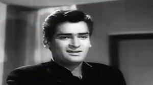 Watch Baithe Baithe Door Se - Classic Hindi Song - Mujrim - Shammi Kapoor, Ragini (Old is Gold) Video
