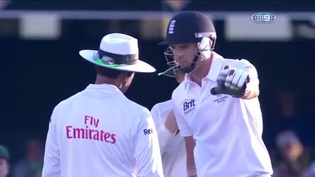 Watch Michael Clarke sledges James Anderson- "Get ready for a broken fuckin arm" Video