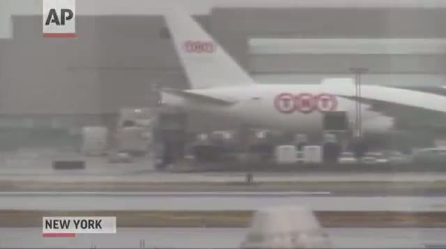 Watch Thanksgiving Travel Chaos Kept to a Minimum Video