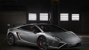 Watch 2013 Frankfurt Motor Show: Lamborghini Gallardo LP 570-4 Squadra Corse breaks cover Video