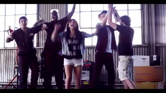 Watch [Official Video] Starships - Pentatonix (Nicki Minaj Cover) Video