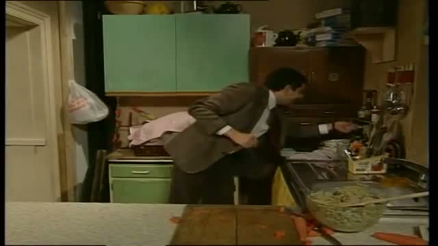 Watch Mr Bean and the Christmas Turkey - Mr. Bean und der Weihnachts-Truthahn Video