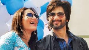 Watch Shahid Kapoor & Sonakshi Sinha promoting 'R...Rajkumar' in Jaipur Video