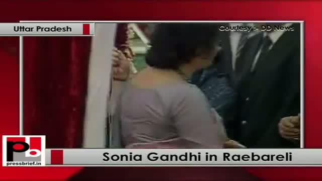 Watch Sonia Gandhi inaugurates Air Rainbow FM station in Raebareli Video