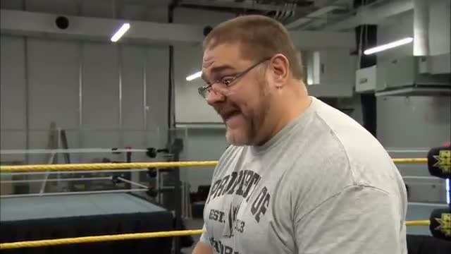 Watch Bill DeMott trains Vinny at the WWE Performance Center: Total Divas, December 1, 2013 Video