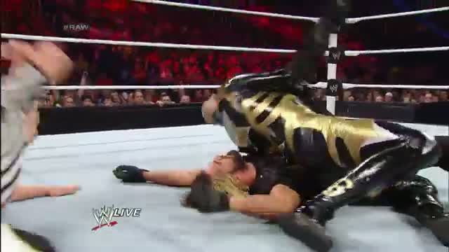 Watch WWE Raw: Big Show & The Rhodes Brothers vs. The Shield - Dec. 2, 2013 Video