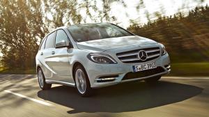 Watch Mercedes Benz B-class User Experience Review Video