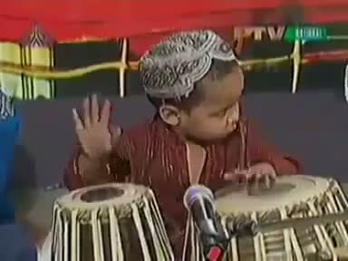 Watch Pakistani Funny Clips Talented kid, Pakistan Got Talent Video