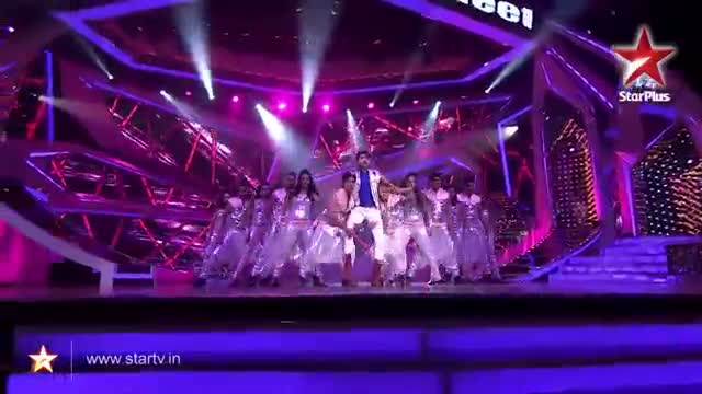 Watch Nach Baliye 6: Gurmeet performs a romantic act for Debina - 7th December 2013 - Ep 9 Video