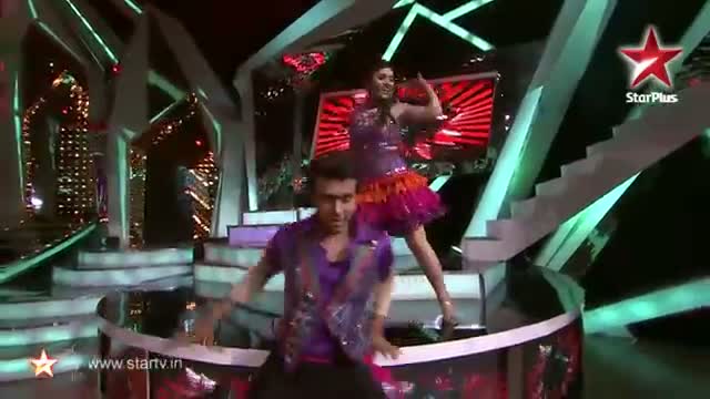 Watch Nach Baliye 6 - Ripudaman and Shivangi's Energetic Performance - 8th December 2013 - Ep 10 Video