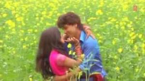 Watch Kaili Bharosa Tohra - Bhojpuri Video Song | Movie: Sab Ras Le Liyo Re Pinjrewali Muniya Video