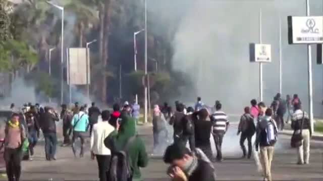 Watch Students Clash With Police in Egypt Video