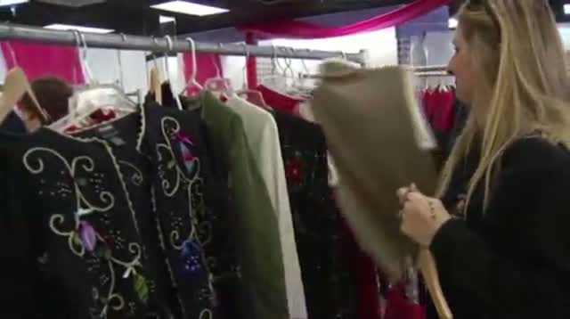Watch Ugly Christmas Sweater Store Banking on Trend Video