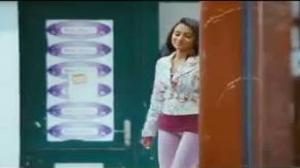 Watch Endrendrum Punnagai - Vaan Engum Official Full Video Video