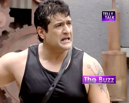 Watch Bigg Boss - 17th December 2013 : Armaan Kohli arrested for molestation charges Video