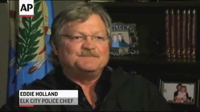 Watch Handcuffed Okla. Man Makes Marriage Proposal Video