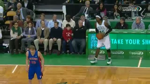 Watch NBA: Jared Sullinger's Amazing Tip In Shot at the Buzzer! Video