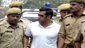 Watch Salman Khan SLAPPED with LEGAL NOTICE for Bigg Boss 7 Video