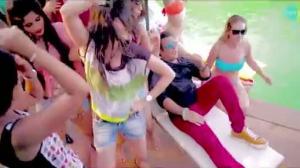 Watch Gori Tere Naina - Govinda - Mashup Video