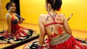 Watch Tanisha Singh Gets Body Paint | Navratri Special Photo Shoot Video